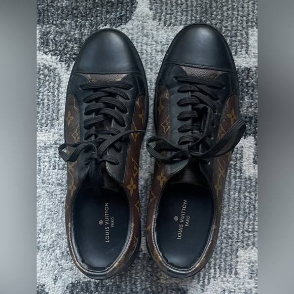 Louis Vuitton Sneakers - Picture 1 of 9